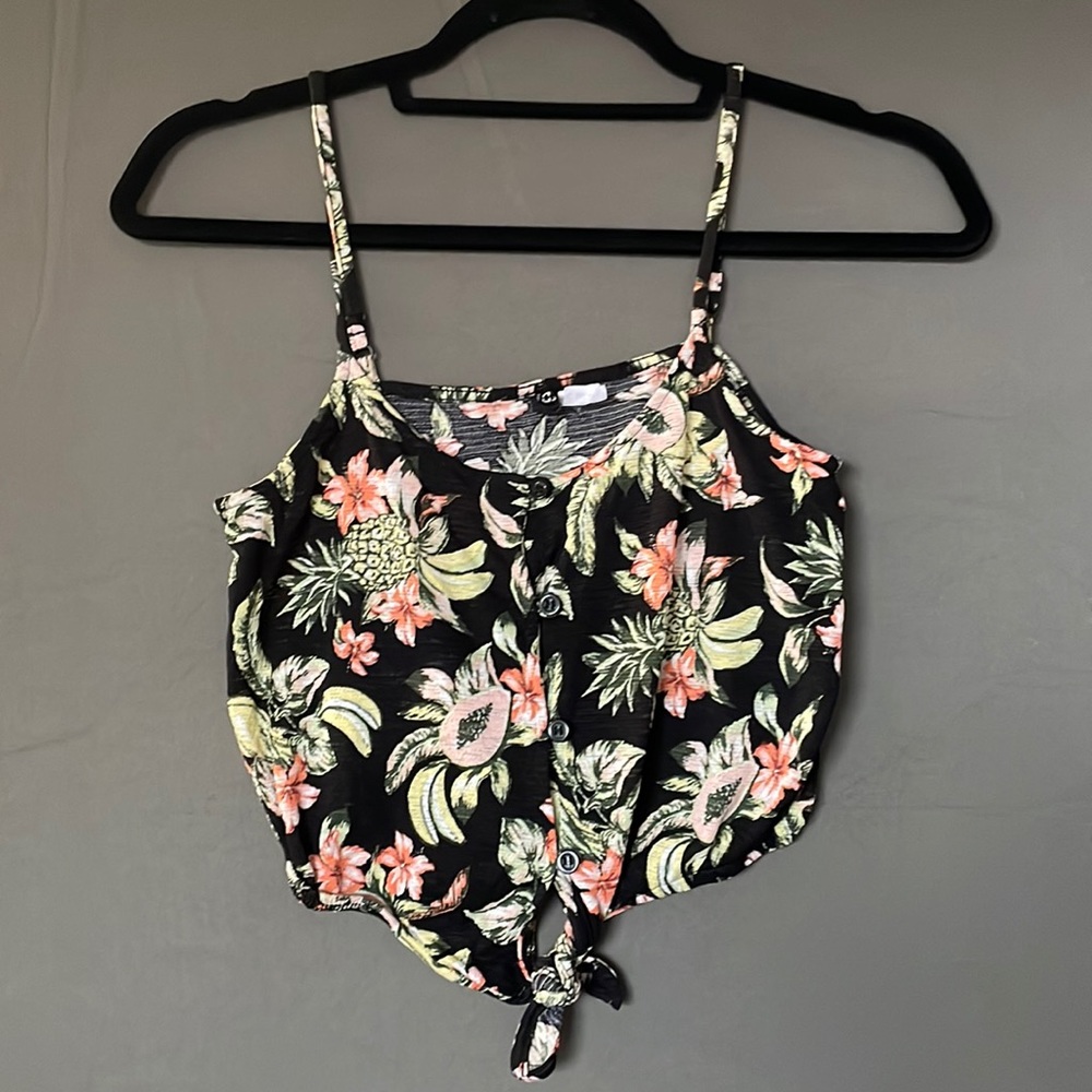 tiki crop top